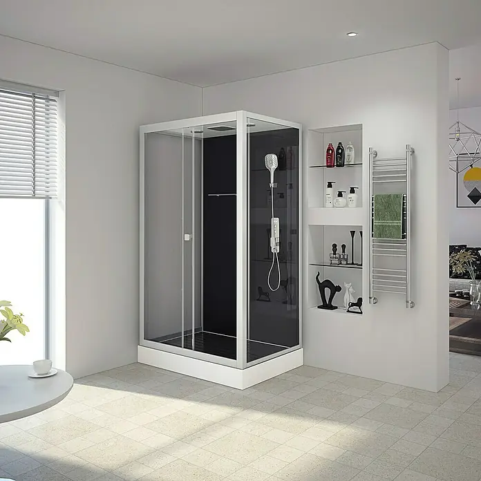 Aurlane Komplettdusche Vitamine Black 2.0 Atrium - 85 x 115 x 215 cm, Schwarz/Silbergrau - Das Bild zeigt eine moderne Duschkabine mit schwarzer Rückwand, eingebautem Regal und Handtuchwärmer in einem hellen Badezimmer.