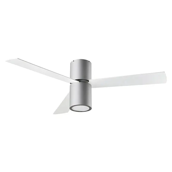 Leds-C4 Deckenventilator Formentera - Grau, 132 cm, 66 W - Moderne Deckenleuchte mit drei weißen Rotorblättern und einem zylindrischen, silberfarbenen Gehäuse, ideal für stilvolle Innenräume.