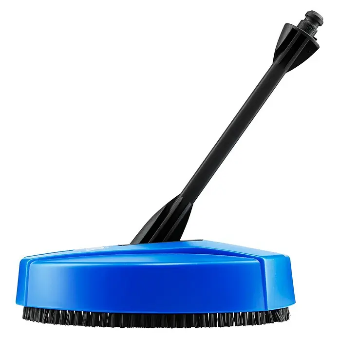 Nilfisk Accesorio de limpieza para suelos exteriores Compact Patio - Específico para: Limpiadoras de alta presión Nilfisk - La imagen muestra un cepillo rotatorio azul con un mango negro utilizado para tareas de limpieza.