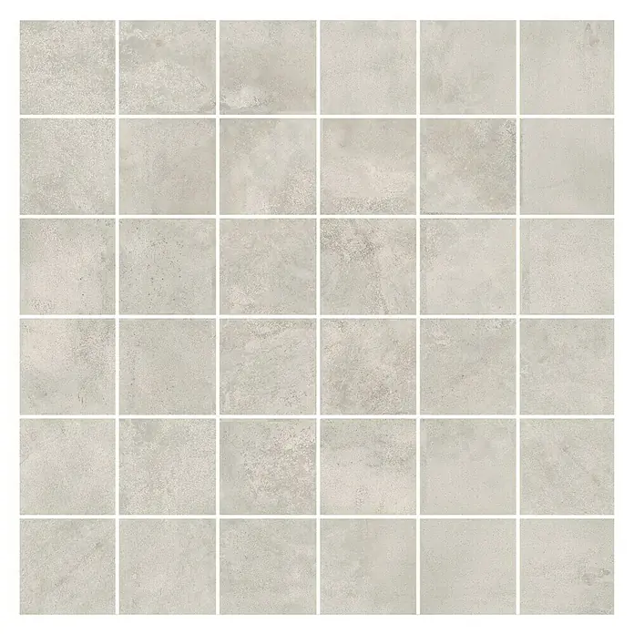 Queens Mosaikfliese 5 x 5 - 29,8 x 29,8 cm, Weiß, Matt - Nahaufnahme einer Wandfliese mit quadratischen, hellgrauen Steinen, die ein elegantes und modernes Design für Badezimmer bietet.