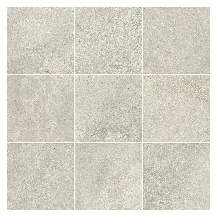 Queens Mosaikfliese 10 x 10 - 29,8 x 29,8 cm, Weiß, Matt - Nahaufnahme von neun strukturierten, quadratischen, hellgrauen Bodenfliesen mit weißen Fugenlinien.