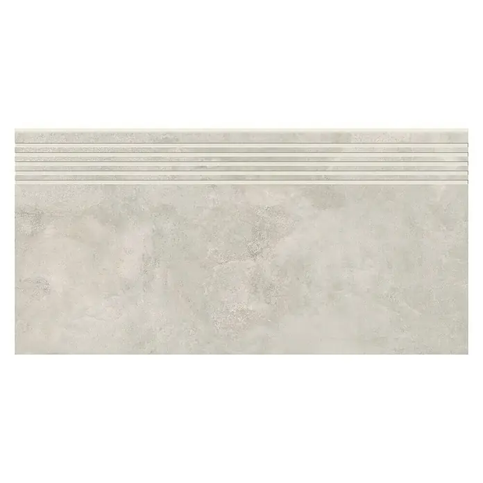 Queens Stufen- & Abdeckplatte - 29,8 x 59,8 cm, Weiß, Matt - Detailaufnahme einer hellen, beige-farbenen Treppenfliese mit geriffelter Kante, ideal für moderne Innen- und Außenbereiche.