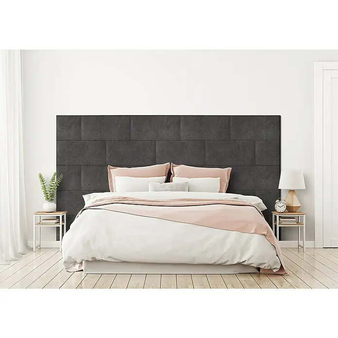 Fllow Wandpolster-Set Velvet A1 - 270 x 150 cm, Schiefer - Schlafzimmer Interieur mit einem modernen Polsterkopfteil in Anthrazit, das dem Raum eine elegante Note verleiht.