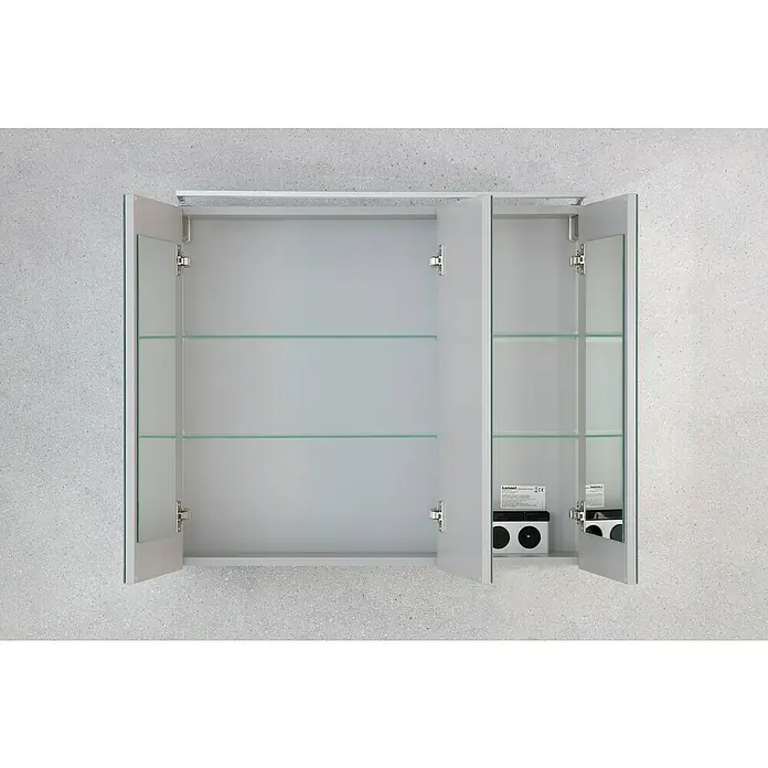 Camargue Stella LED-Spiegelschrank - B x H: 80 x 68,4 cm, Mit Beleuchtung, Dark Oak - Ein offener Spiegelschrank mit Glasböden und grauem Rahmen an einer gesprenkelten Wand. Er bietet Stauraum und moderne Optik im Bad.