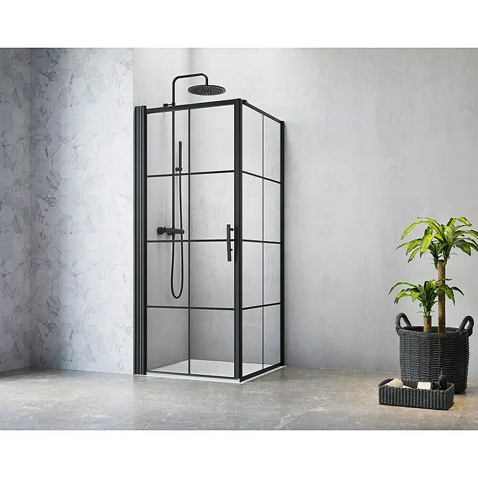 Camargue Göteborg Eckdusche G4+G7 - 90 x 100 x 202,2 cm, Beschichtet, Schwarz, Glasstärke: 6 mm - Ein schicker, begehbarer Duschbereich mit einem schwarzen Rahmen. Das Duschsystem verfügt über einen modernen Duschkopf und Armaturen im selben Stil.