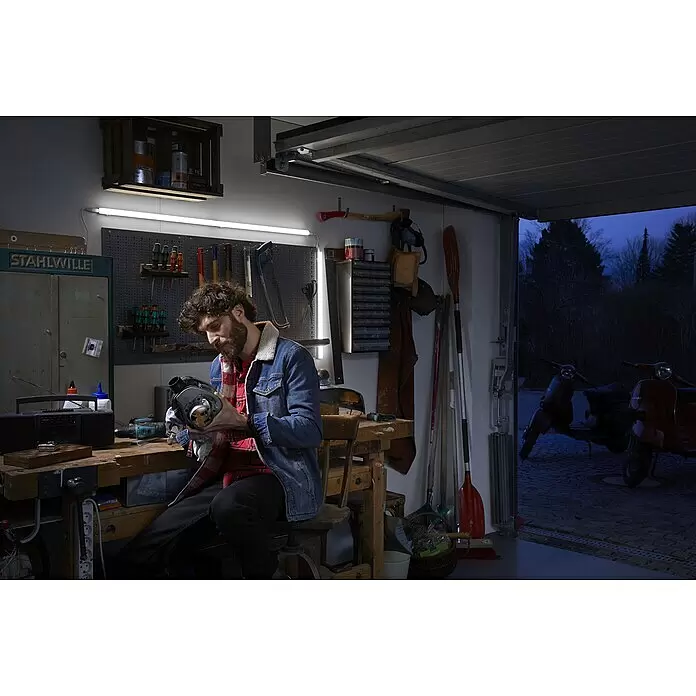 Osram LED-Lichtleiste Switch Batten - L x B x H: 87,3 x 2,2 x 3 cm, Lichtfarbe: Neutralweiß, 10 W - Anwendungsbeispiel