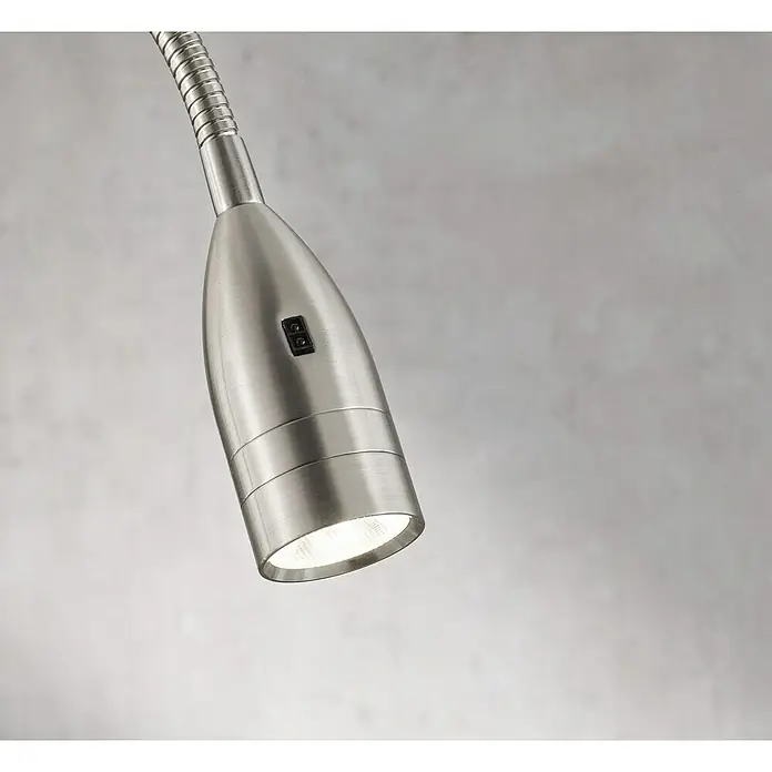 Fischer & Honsel LED-Wandleuchte Sten - 5 W, L x B x H: 45 x 3 x 48 cm, Nickel matt, Warmweiß - Nahaufnahme einer modernen, gebürsteten Nickel-Leselampe mit flexiblem Hals und integriertem Schalter, die Licht spendet.