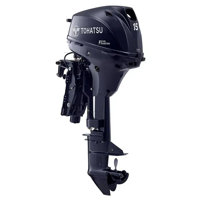 Tohatsu Außenbordmotor MFS 15 EEPTL - 11 kW, Fernsteuerung, Langschaft, Elektrostart - Eine Nahaufnahme eines schwarzen Tohatsu 15-Außenbordmotors vor einem schwarzen Hintergrund.