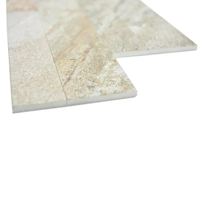 Selbstklebemosaik SAM 4WV3BV - 15,2 x 60 cm, Gold, Matt - Nahaufnahme einer selbstklebenden Wandfliese mit Steinmuster. Ideal für die einfache und schnelle Renovierung von Innenräumen.