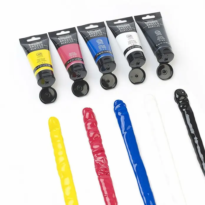 Liquitex Basics Acrylfarben-Set - Farbig sortiert, 5 Stk. x 75 ml, Tube - Fünf Tuben Liquitex Basics Acrylfarbe in Gelb, Rot, Blau, Weiß und Schwarz, mit passenden Farbstrichen darunter.