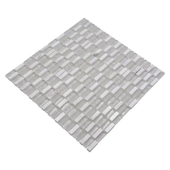 Mosaikfliese Stäbchen Crystal Mix XCM XS66 - 31,3 x 31,8 cm, Weiß, Glänzend - Quadratische Fliese mit rechteckigem Mosaikmuster in schimmernden Weiß- und Grautönen. Ideal für Bad oder Küche.