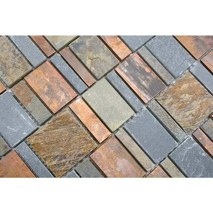 Mosaikfliese Mix XSK 585 - 29,6 x 29,8 cm, Braun, Matt - Nahaufnahme von Mosaikfliesen mit verschiedenen Stein- und Metalltexturen, ideal für Innenraumgestaltung und architektonische Projekte.
