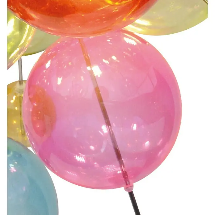 Näve Pendelleuchte Explosion - Höhe: 150 cm, Bunt - Nahaufnahme einer dekorativen, durchsichtigen Kugel in Rosa, Orange und Gelb mit einem Stab, der die Kugel hält.