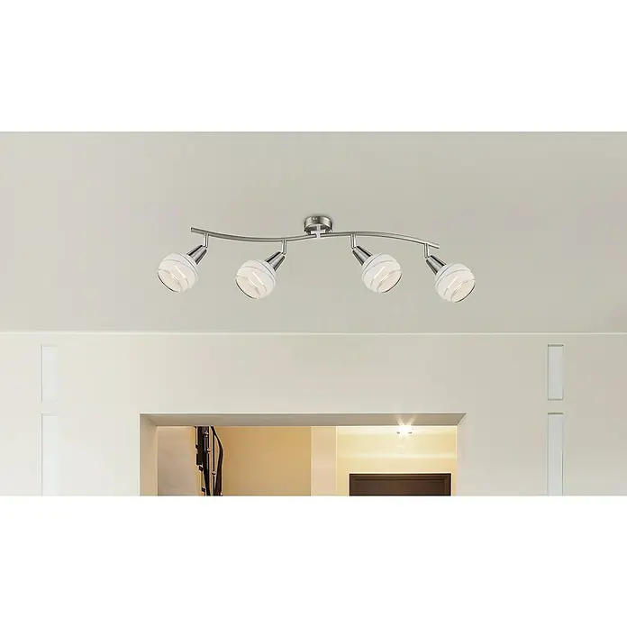 Globo Elliott Deckenstrahler - 16 W, Nickel matt, E14, 4 Stk. - Deckenleuchte mit vier Strahlern und weißem Schirm, montiert an einer weißen Decke. Beleuchtung für Innenräume mit modernem Design.
