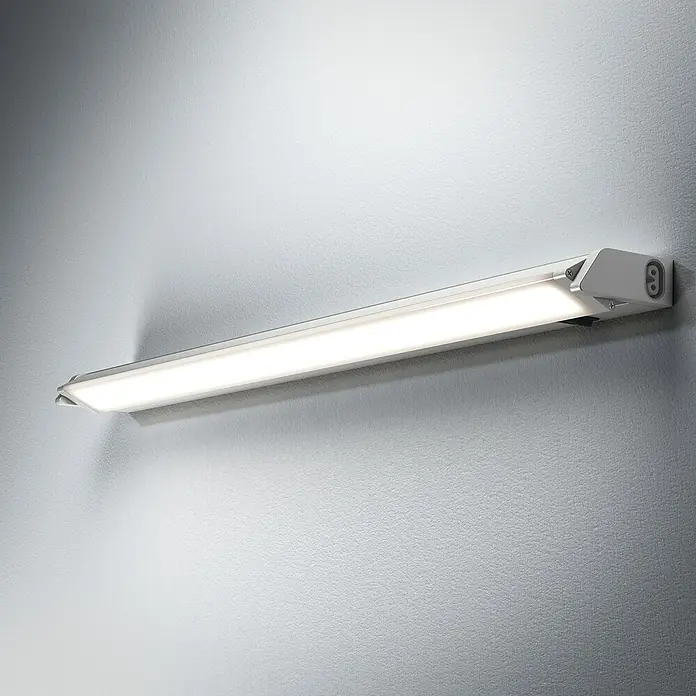 Ledvance LED-Unterbauleuchte Turn - 10 W, Warmweiß, Länge: 55,7 cm - Wandmontierte LED-Leuchte mit schlankem Design. Das Produkt ist in einem modernen Badezimmer oder Flur ideal zur direkten Beleuchtung.