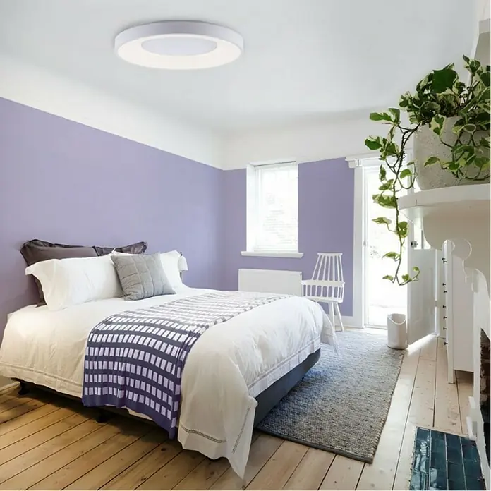 Just Light LED-Deckenleuchte rund ANIKA - 54 W, Ø x H: 70 x 7,7 cm, Weiß, Mehrfarbig - Helle Schlafzimmeraufnahme mit einer modernen runden LED-Deckenleuchte, die für eine angenehme Beleuchtung sorgt.