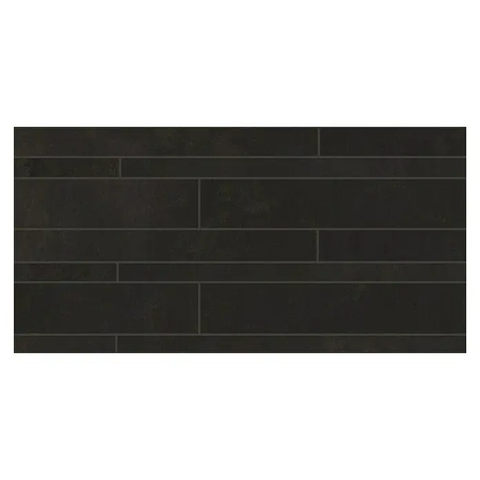Mosaikfliese Brick Metallo Ferro - 30 x 60 cm, Schwarz, Matt - Nahaufnahme eines dunklen Wandpaneels mit horizontalen, versetzten Streifen und grauen Fugenlinien für ein modernes Design.