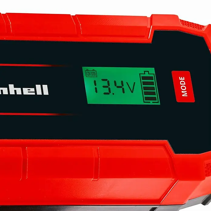 Einhell Arrancador de baterías CE-BC10M - 12 V, Corriente máx. de carga: 10 A - Primer plano de un cargador de batería Einhell rojo, con una pantalla LCD que muestra 13.4V y una batería casi llena.