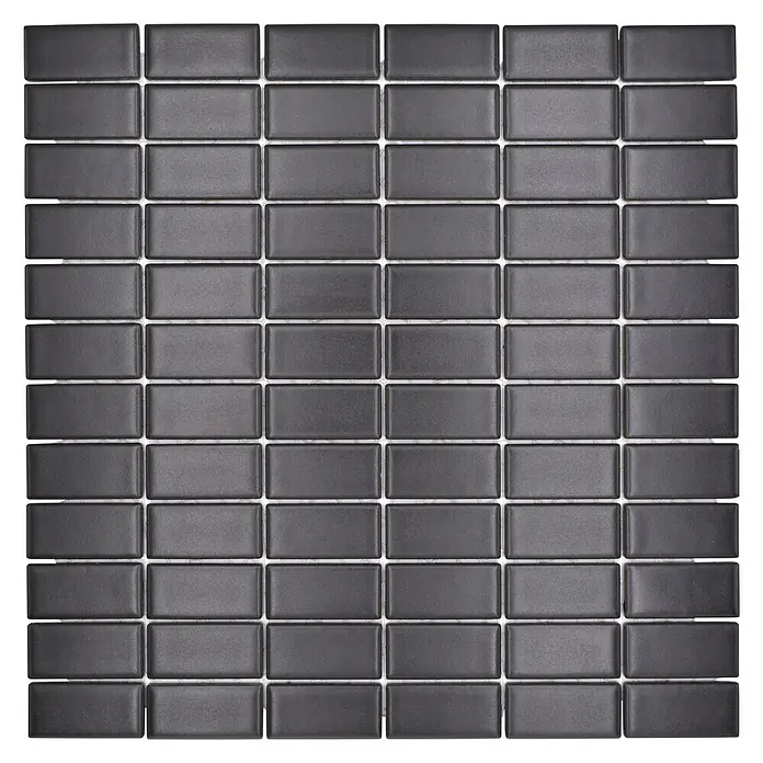 Mosaikfliese Stäbchen Uni ST 395 - 29,8 x 29,8 cm, Schwarz, Matt - Nahaufnahme eines Musters aus grauen, rechteckigen Glasmosaikfliesen, ideal für moderne Wand- und Bodengestaltungen.