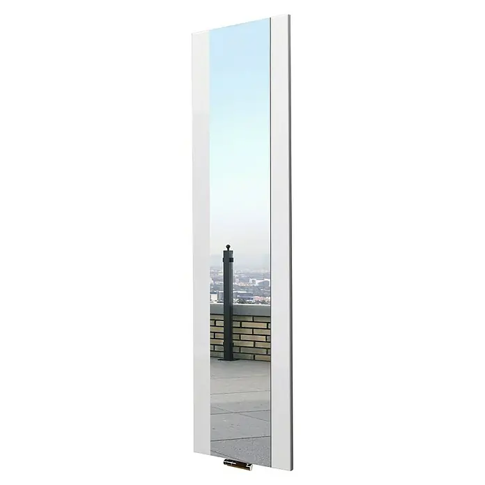 Szagato Designheizkörper Singapur - B x H: 470 x 1.800 mm, Weiß, Ohne Handtuchhalter - Schlanker, weiß gerahmter Spiegel mit urbaner Landschaftsreflexion, ideal für moderne Inneneinrichtungen. Elegantes Design.