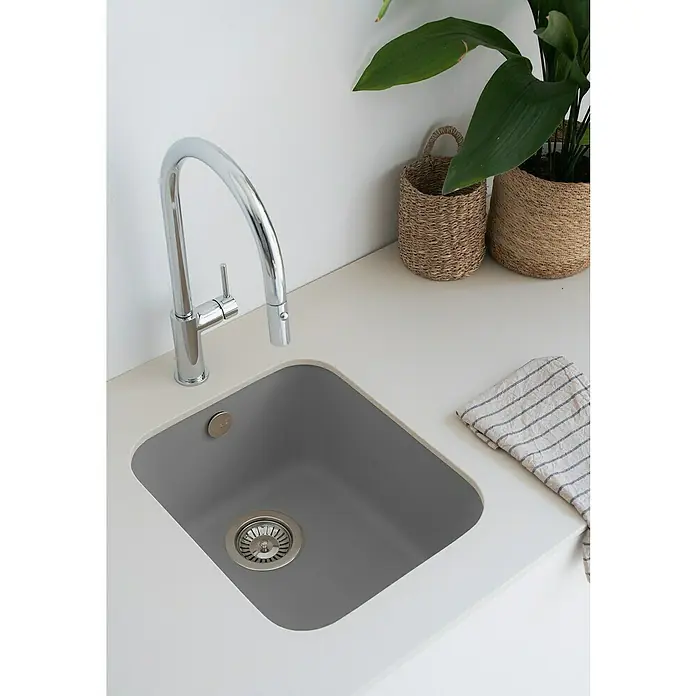 Poalgi Fregadero encastrable Gandía Soft 35 - 44,5 x 38 cm, Material compuesto, Concret, Brillante - Fregadero bajo encimera hecho de material duradero en gris con un grifo elegante y colador, perfecto para un diseño de cocina elegante.