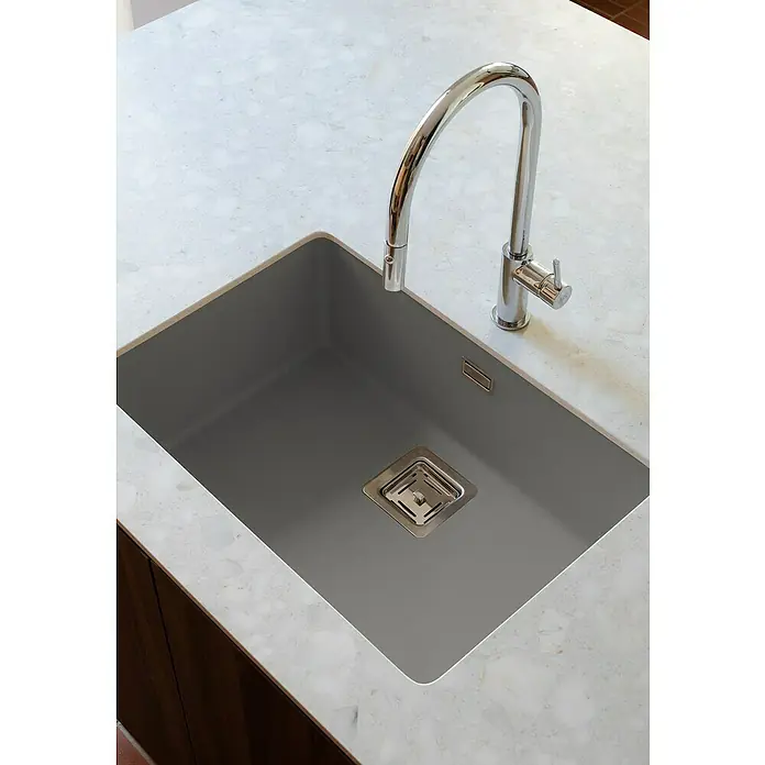 Poalgi Fregadero encastrable Zie Soft 60 - 45 x 65 cm, Material compuesto, Gris, Brillante - Fregadero de material compuesto de cuarzo gris con grifo moderno. El fregadero impresiona por su diseño sencillo y la fabricación de alta calidad.