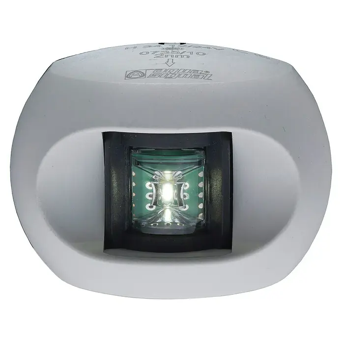 Aqua Signal Serie 34 Faro de navegación de popa - LED, 2 sm, Con homologación BSH - Un primer plano de una luz de navegación Aqua Signal blanca. Una excelente opción para la iluminación de barcos, que combina calidad y seguridad.