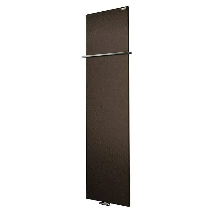 Szagato Designheizkörper Manhattan 3 - B x H: 470 x 1.800 mm, Wärmeleistung bei Vorlauftemperatur von 75 °C (D: 50): 1.118 W, Braun, Mit 1 Handtuchhalter (15 mm) - Nahaufnahme eines Paneelheizkörpers mit horizontalen Handtuchhaltern, der schlankes Design mit funktionaler Wärme verbindet.