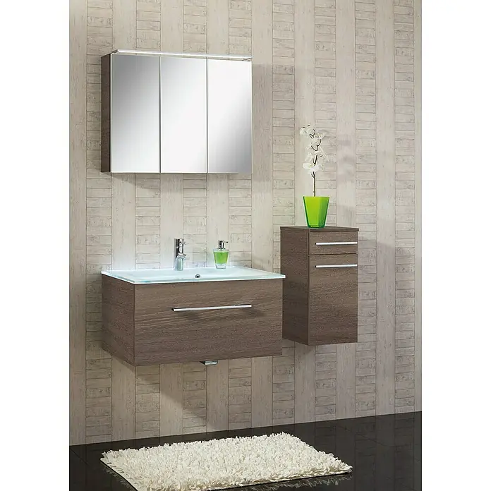 Camargue Stella Waschtischunterschrank - 99,4 x 48,8 x 39 cm, Mit Beleuchtung, Eiche Maron - Modernes Badezimmer-Set mit Waschbeckenunterschrank, Spiegelschrank und Hochschrank in Holzoptik, ergänzt durch stilvolle Armaturen und Dekoration.
