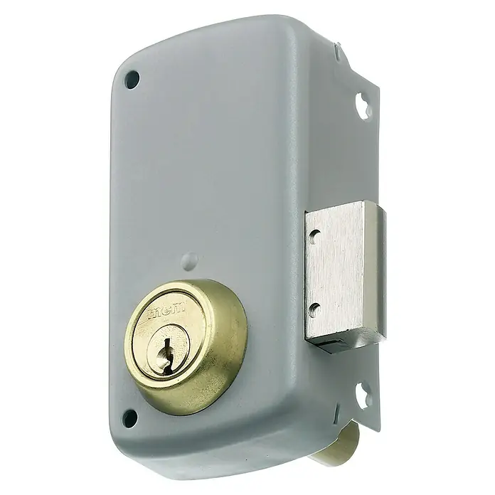 MCM Cerradura con cerrojo 2556CP - DIN-derecha, Pintado, Anchura placa: 50 mm - Primer plano de una cerradura de puerta gris NEMEF con cilindro de latón y cerrojo plateado, ideal para seguridad y protección fiable.