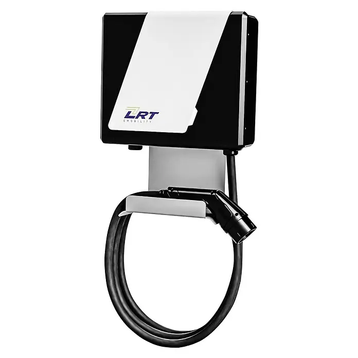 LRT E-Auto Ladestation Wallbox Home Essential - 11 kW, Kabellänge: 5 m - Nahaufnahme einer LRT EMOBILITY Ladestation für Elektrofahrzeuge, die an einer Wand montiert ist.