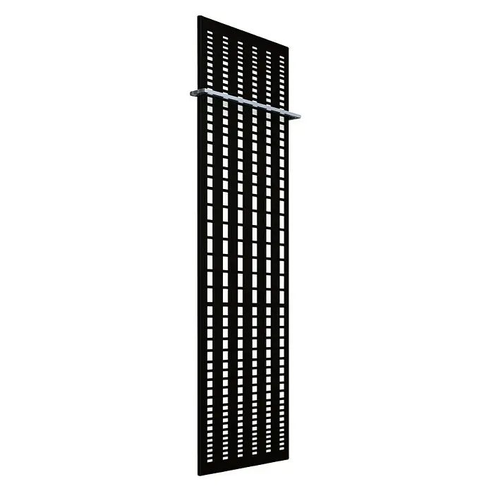Szagato Designheizkörper Broken Mirror 3 - B x H: 470 x 1.800 mm, Wärmeleistung bei Vorlauftemperatur von 75 °C (D: 50): 1.118 W, Weiß/Schwarz, Mit 1 Handtuchhalter (15 mm) - Eine lange, schmale, schwarze Badheizkörper mit einem Handtuchhalter in der Mitte. Das Design hat viele kleine rechteckige Aussparungen.