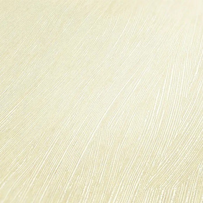 A.S. Création Vliestapete - Beige, Uni, 10,05 x 0,53 m - Nahaufnahme einer elfenbeinfarbenen Tapete mit einer zarten, linearen Textur, die eine subtile und elegante Oberfläche zeigt.