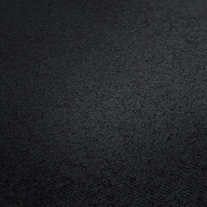 A.S. Création New Elegance Vliestapete - Schwarz, Uni, 10,05 x 0,53 m - Nahaufnahme eines schwarzen Frotteetuchs. Die Textur des Stoffes ist deutlich sichtbar und zeigt die weichen, saugfähigen Schlaufen.