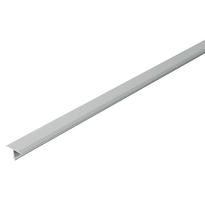 Alberts Abdeckprofil - B x L: 25 x 1.000 mm, Stärke: 1 mm, Aluminium, Silber - Nahaufnahme eines T-förmigen Übergangsprofils für Bodenbeläge in Silber, ideal zur Verbindung von zwei Bodenarten.