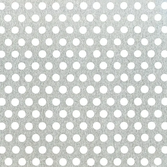 Alberts RundlochblechL x B x S: 1.000 x 300 x 0,8 mm, Aluminium - Nahaufnahme eines perforierten Metallblechs mit einem regelmäßigen Muster aus runden Löchern für Belüftung. Das Blech ist silbergrau.