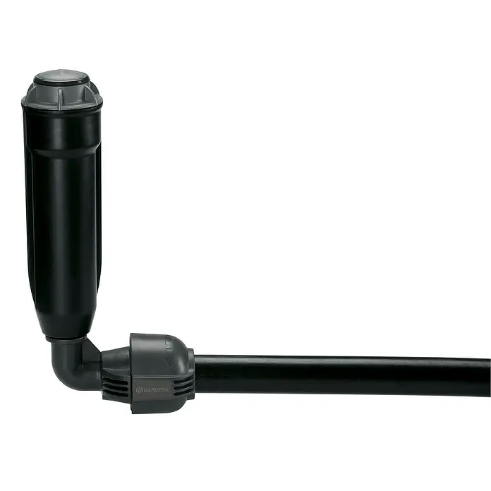 Gardena Sprinklersystem L-Stück - Schnellverbinder, ½″ (Außengewinde) - Abgebildete Gardena Pipeline Sprinklersystemkomponente für die Gartenbewässerung. Das System ist aus robustem, schwarzem Kunststoff gefertigt.
