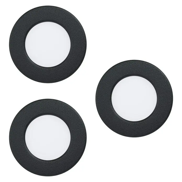 Eglo Fueva 5 LED-Einbauleuchte - 2,7 W, Schwarz, Warmweiß - Nahaufnahme von drei schwarzen Einbaustrahlern mit hellen, runden Lichtquellen auf einem dunklen Hintergrund.