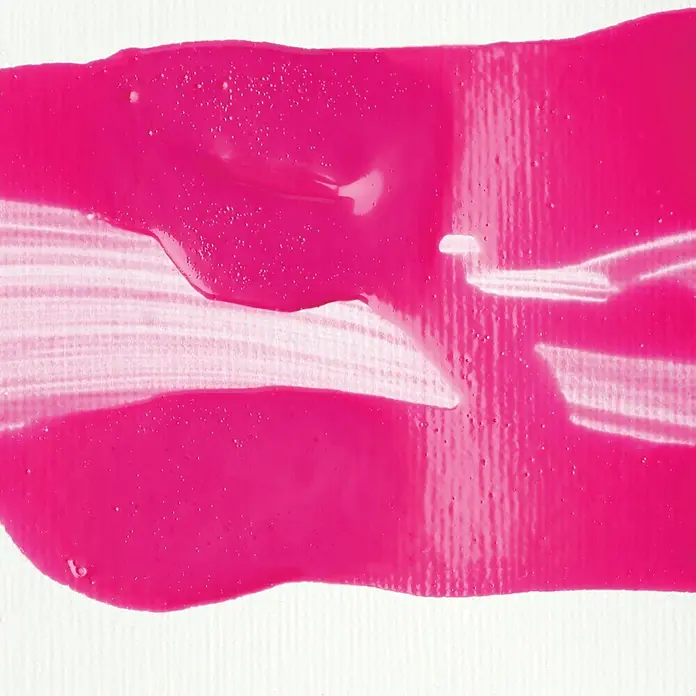Liquitex Basics Flüssigmedium Glanz - Transparent, 250 ml, Glänzend - Ein abstraktes Bild einer leuchtend rosa Farbe, die auf eine weiße Oberfläche aufgetragen wurde und interessante Texturen und Lichteffekte erzeugt.