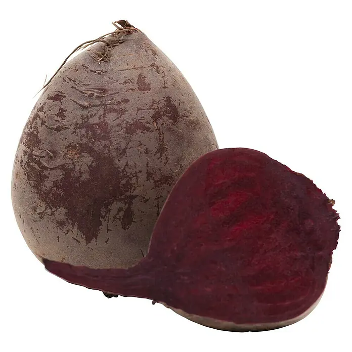 Piardino Rote Bete in Schale - Beta vulgaris - Rote Bete, eine Rübe mit glatter Schale und tiefrotem Fruchtfleisch, liegt auf einem schwarzen Hintergrund.