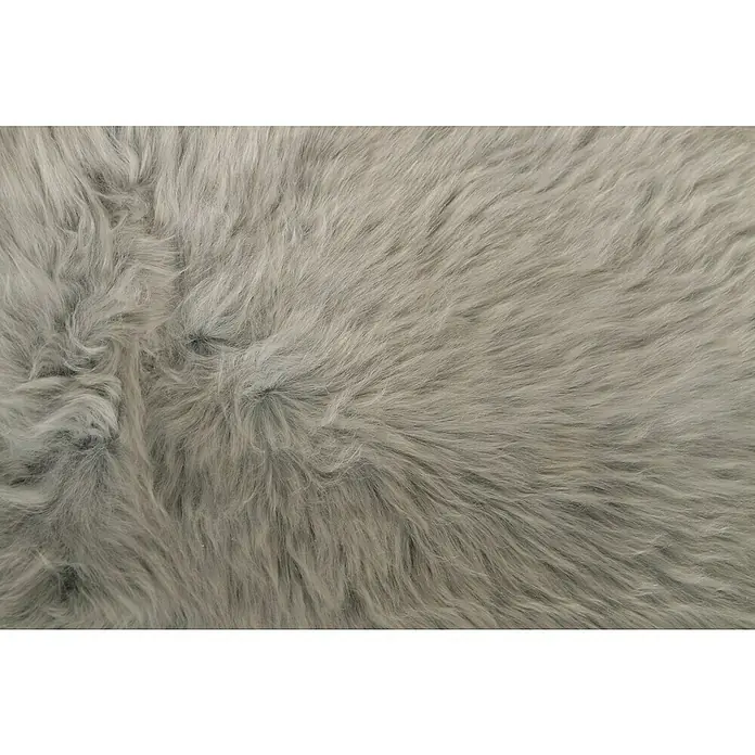 Esbeco Schaffell - Grau, 80 x 50 cm, 100 % Echtfell - Nahaufnahme eines luxuriösen, hellgrauen Schaffells. Die weiche Textur und die subtilen Schattierungen verleihen Wärme und Eleganz.