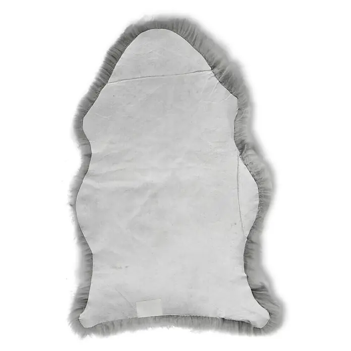 Esbeco Schaffell - Grau, 80 x 50 cm, 100 % Echtfell - Ein flauschiger, weißer Schaffellteppich, perfekt um Ihrem Zuhause Wärme und Stil zu verleihen. Vielseitig einsetzbar und dekorativ.