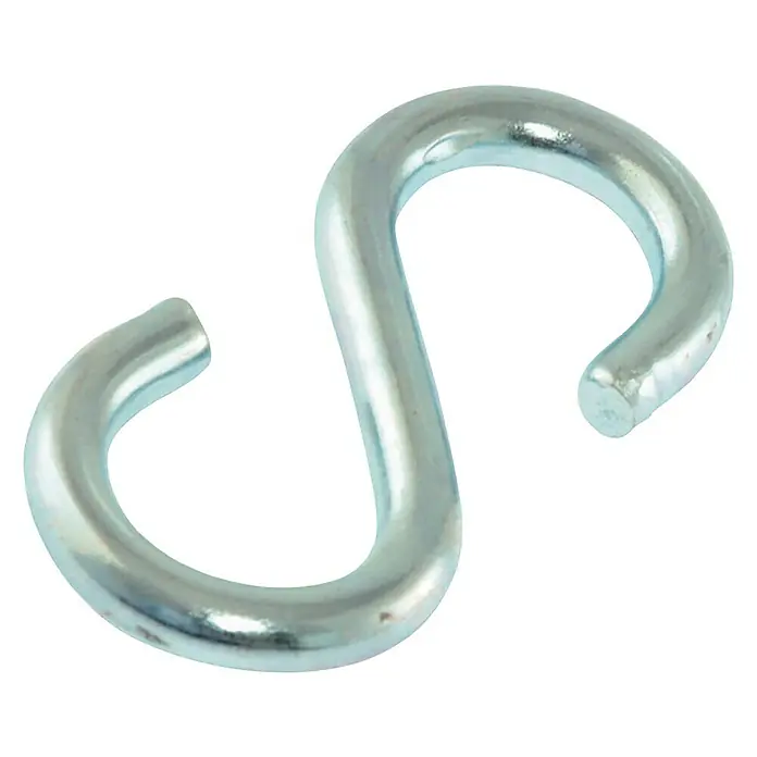Suki Gancho en S FH - Ø x L: 3,8 x 45 mm, 1 ud., Amarillo - Primer plano de un gancho en S cincado, un elemento de conexión versátil utilizado para la suspensión y la fijación en diversas aplicaciones.