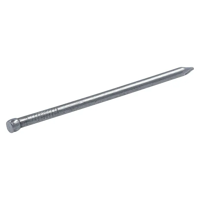 Suki Clavo - Ø x L: 1,4 x 25 mm, Acero, DIN 1152, 90 ud. - Primer plano de un clavo de alambre brillante sobre un fondo negro, destacando su forma puntiaguda y la cabeza plana.