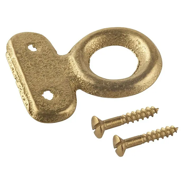 Suki Gancho para colgar cuadros - L x An: 22 x 18 mm - Primer plano de un juego de cáncamos dorados para cuadros, completo con dos tornillos, sobre un fondo negro.