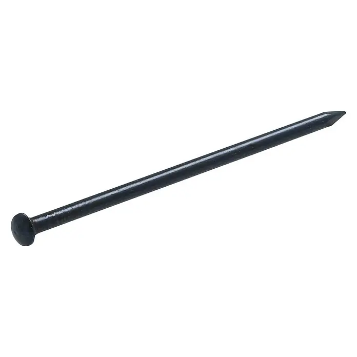 Suki Clavo - Ø x L: 2 x 16 mm, Acero, 80 ud. - Primer plano de un clavo individual recubierto de negro con cabeza plana y punta afilada, sobre un fondo negro contrastante.
