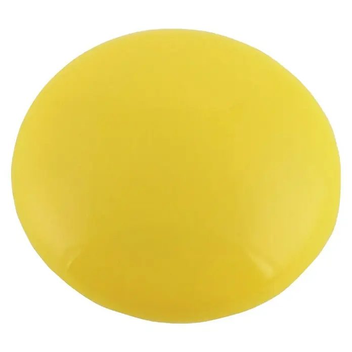 Suki Imán redondo - Ø x Al: 30 x 11 mm, Redonda, Amarillo - Primer plano de una sola pelota de juguete amarilla con una superficie lisa sobre un fondo negro.