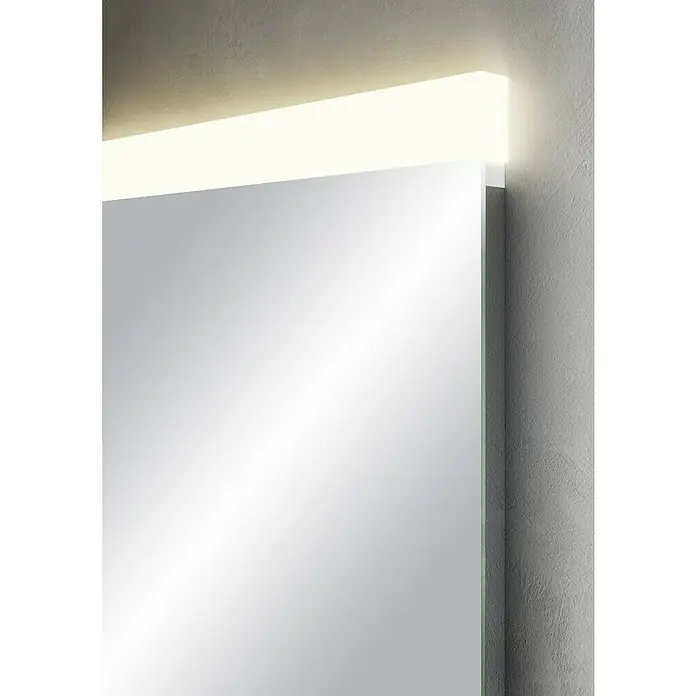 Camargue Pull LED-Lichtspiegel - 55 x 90 cm - Ein beleuchteter Badspiegel mit klarem, reflektierendem Glas und integrierter LED-Beleuchtung für eine optimale Ausleuchtung im Badezimmer.