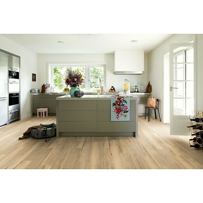 Egger Home Designboden GreenTec Monfort Eiche Natur1.292 x 193 x 7,5 mm, Landhausdiele Mood Shot