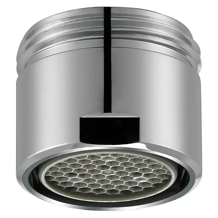 Admiral Aireador de ahorro de agua - M 18, 1 ud. - Primer plano de un aireador de grifo cromado con un inserto de nido de abeja, diseñado para una distribución uniforme del agua.